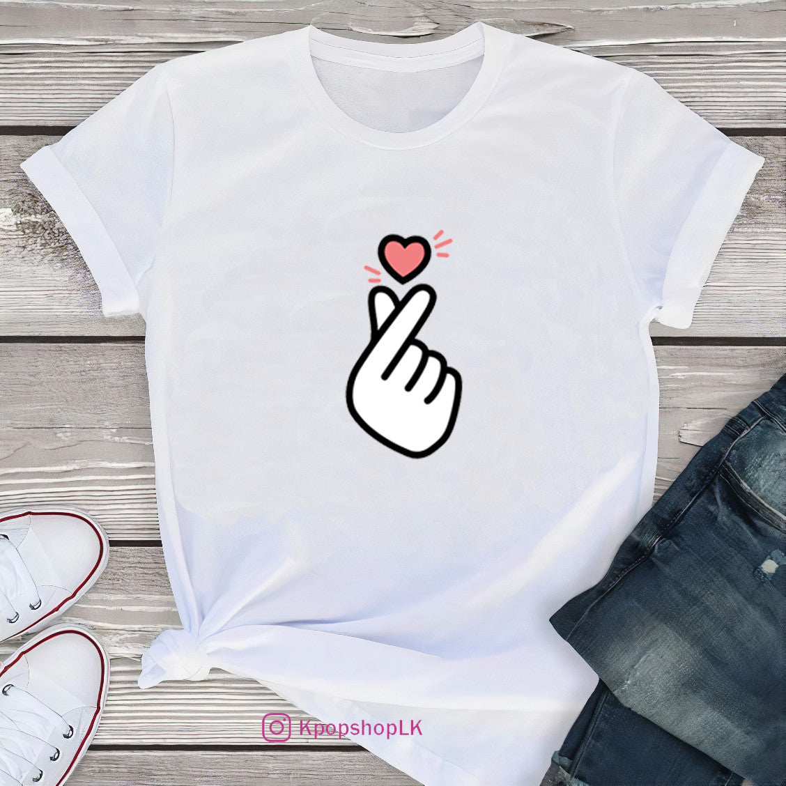 KPOP Hand Sign T-shirt – kpopshop.lk